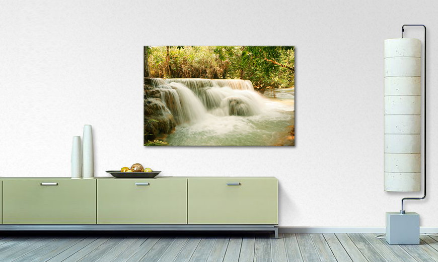 Das Leinwandbild Jungle Waterfall